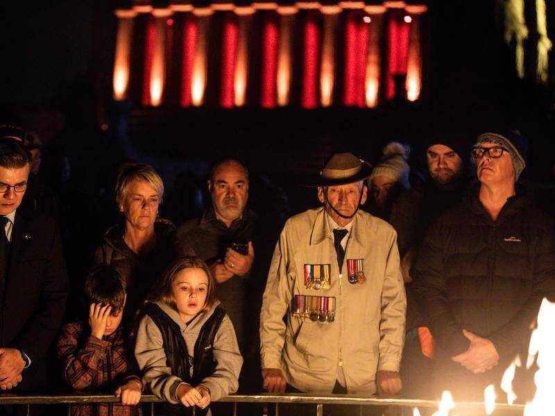 Thousands have attended Melbourne's Shrine of Remembrance for the annual Anzac Day dawn service. (Diego Fedele/AAP PHOTOS)